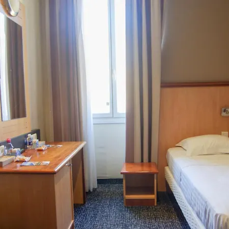 Le Noailles ホテル ニース