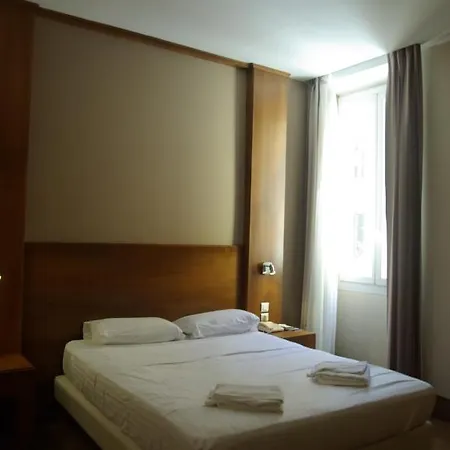 Le Noailles ホテル