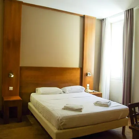 Le Noailles ホテル