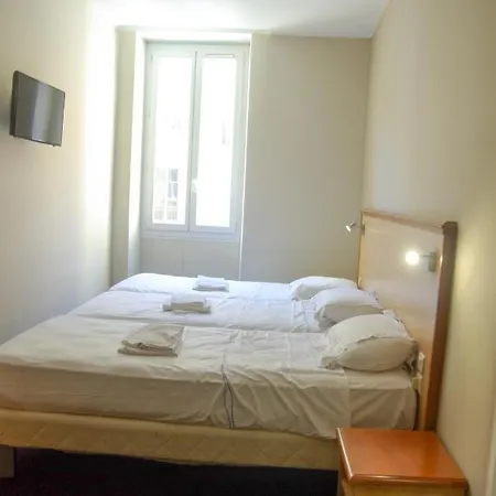 Le Noailles ホテル