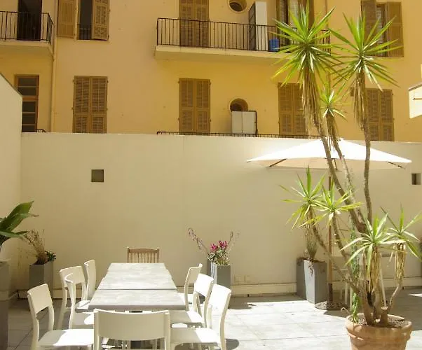 Le Noailles
